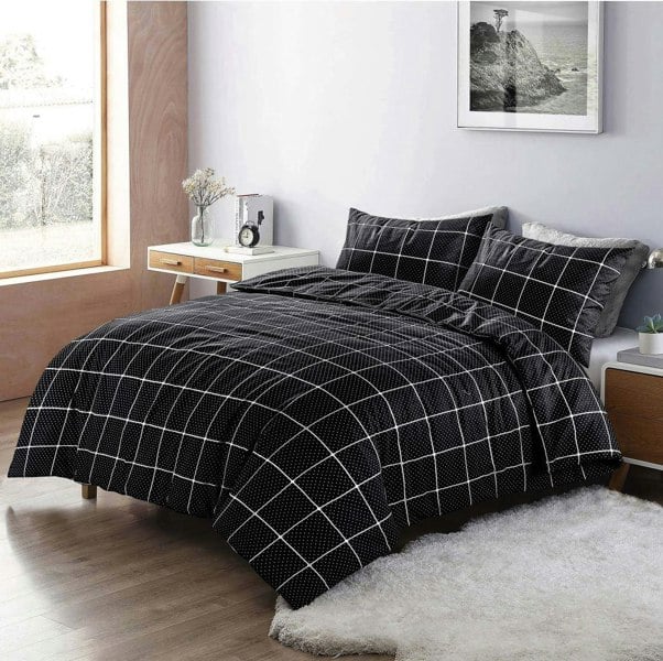 HomeSpace Direct Mateo Reversible Stripes and Dots Duvet Cover Set