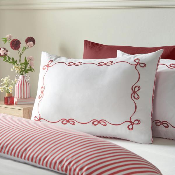 Catherine Lansfield Bow Embroidery Duvet Cover Set White / Red