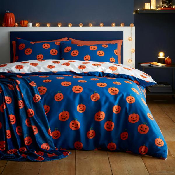 Catherine Lansfield Halloween Pumpkins Cosy Fleece Blanket Throw Navy Blue