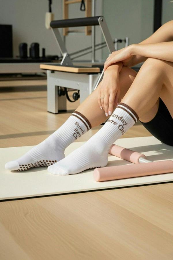 WOVCOR Patterned Non-Slip Yoga Knit Socks