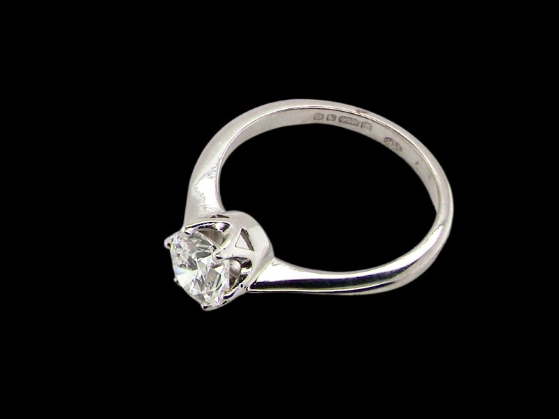 Vintage Tom 18 Carat Gold Solitaire 1 Carat Diamond Ring (Certificated)