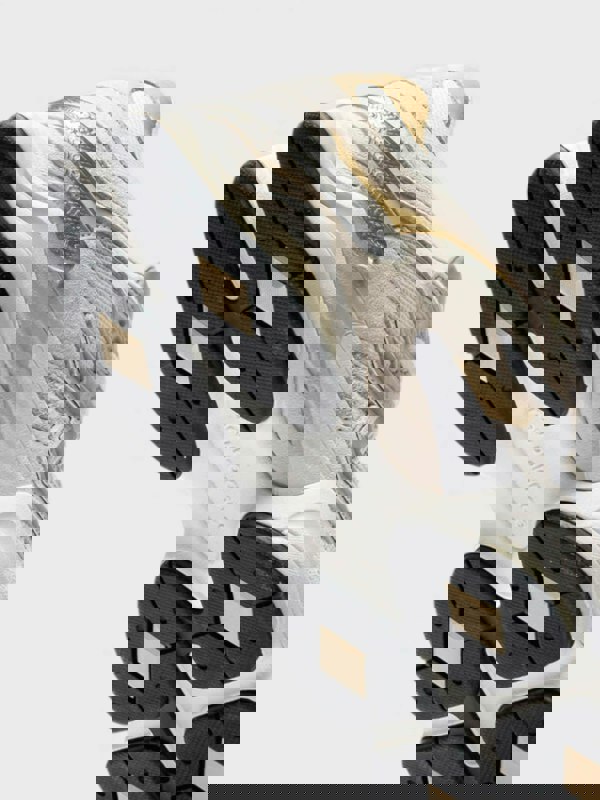 New Balance 9060 Turtledove Beige