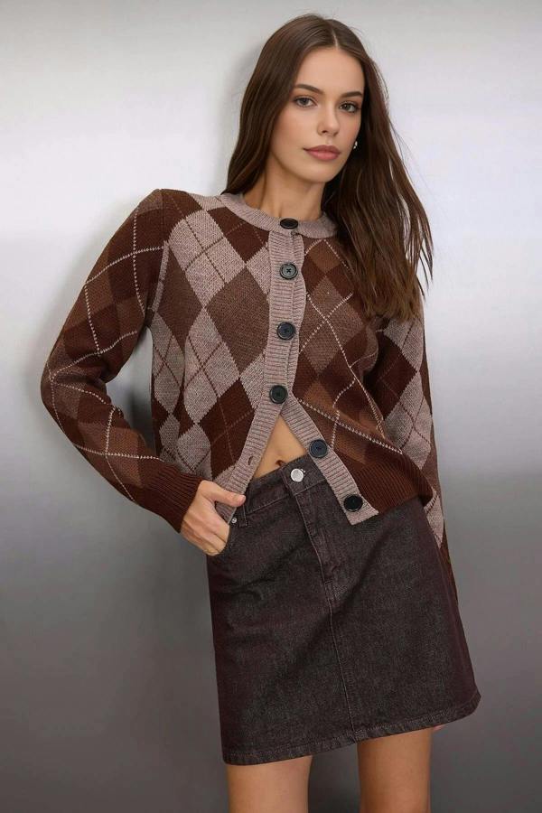 WOVCOR Crew Neck Argyle Pattern Knit Cardigan