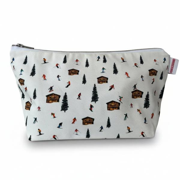 Powderhound Hut Skiing Washbag