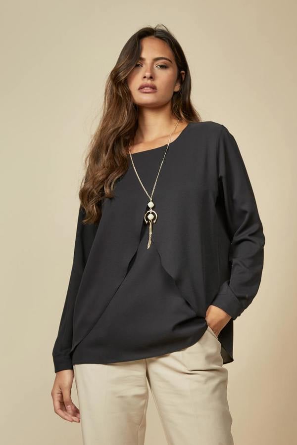 Hoxton Gal Long Sleeves Relaxed Fit Layered Top with Necklace in Black