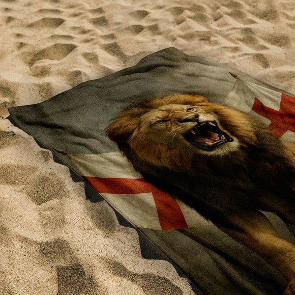 BritishmadeGifts England - St George's Lion Roar - Beach Towel