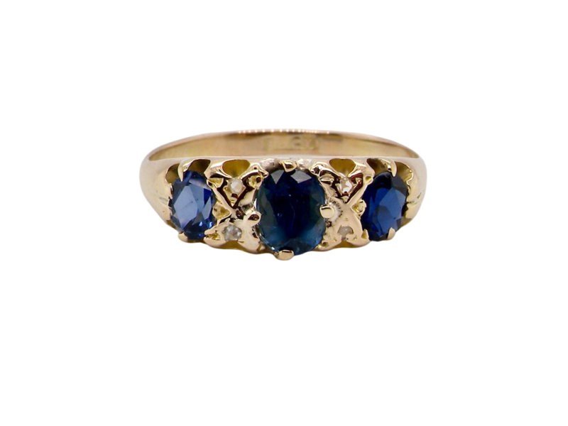 Vintage Tom An antique Sapphire and Diamond Ring