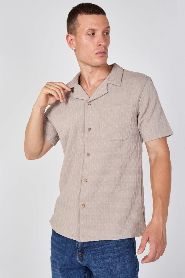 Textured Short Sleeve Revere Collar Shirt