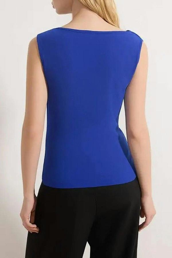 WOVCOR Fitted V-neck Knitted Blouse with Accessory Details