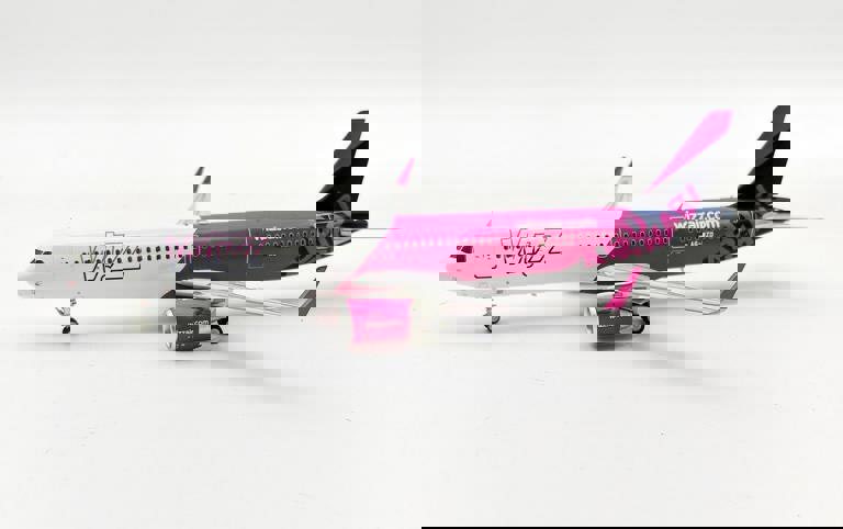 InFlight200 Wizz Air Airbus A321-271NX A6-WZD With Stand 1:200 Scale Inflight200 IF321W60823