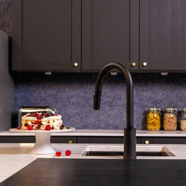 Flode Runda | Kitchen Sink Mixer with Pull out Spray | Matt Black | Square Head