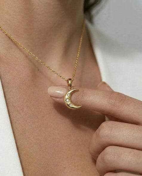 Elk & Bloom 14K Gold Moon & Star Pendant Necklace