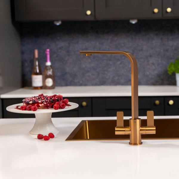 Flode Paddla | Dual Lever Kitchen Tap | Swan Neck Design | Brushed Copper