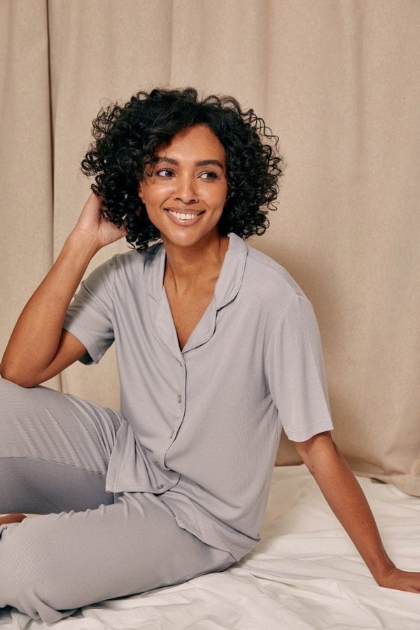 EcoVero Ribbed Shirt Capri Set in GreyNightwear