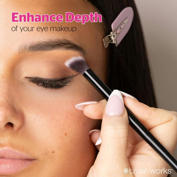 Brushworks No. 15 Angled Blending Eye Brush