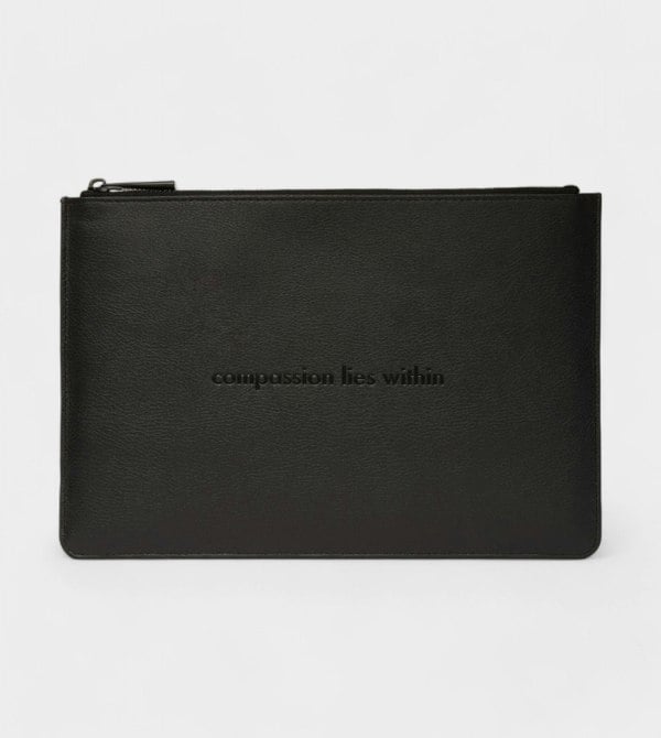 Votch AppleSkin All Black Pouch | Classic Essentials