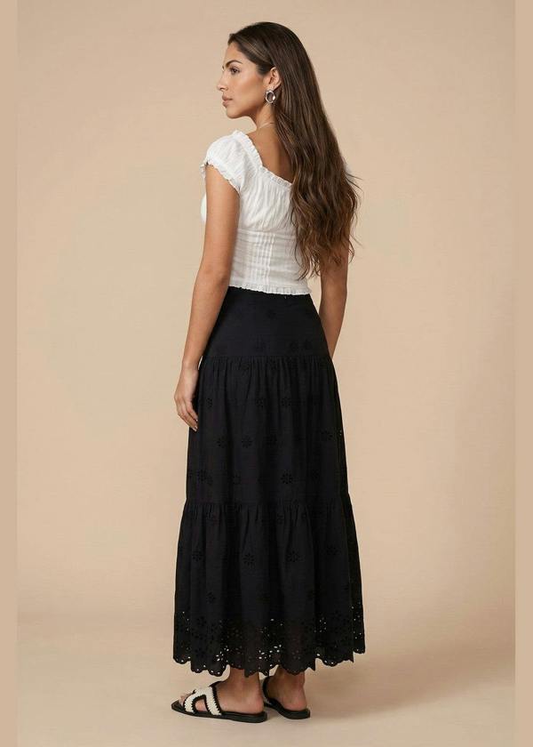 DEBs-upload-18-may-26-MA]40SKT38832-c1/3