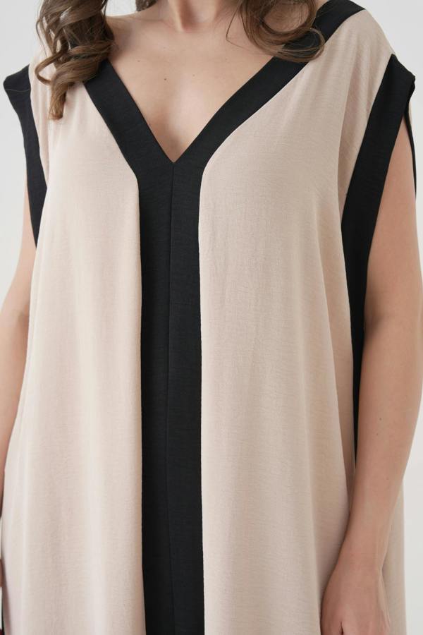 Hoxton Gal Oversize Sleeveless V-Neck Colorblock Maxi Dress in Beige and Black