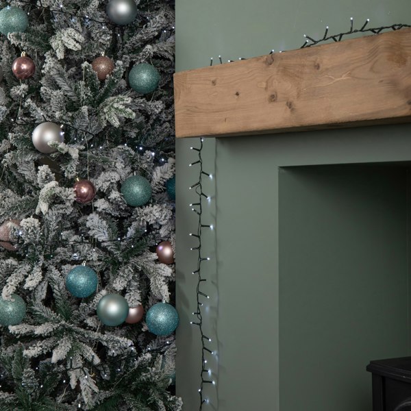 Samuel Alexander 15.5m 600 LED Colour Changing Christmas String Lights in White to Blue
