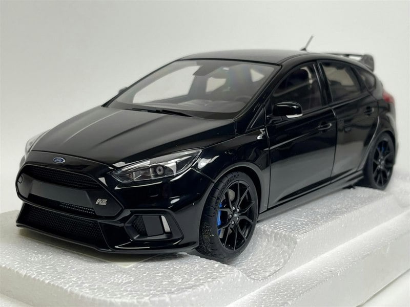 Auto Art Ford Focus RS 2016 Shadow Black 1:18 Scale Autoart 72952