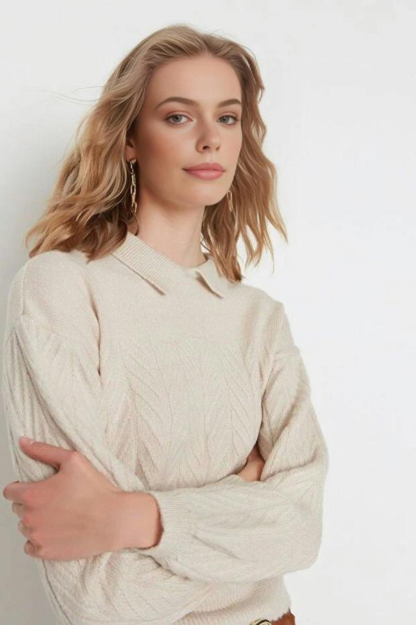 WOVCOR Soft Textured Knit Sweater with Collar Detail