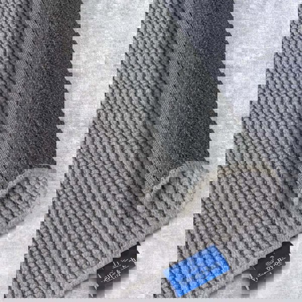 The Rugs Natural Wool Rug – Dots Design: Unique Eco-Friendly