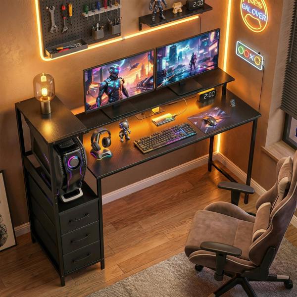 HOMCOM 147cm Gaming Desk with Charging Station and RGB Lights