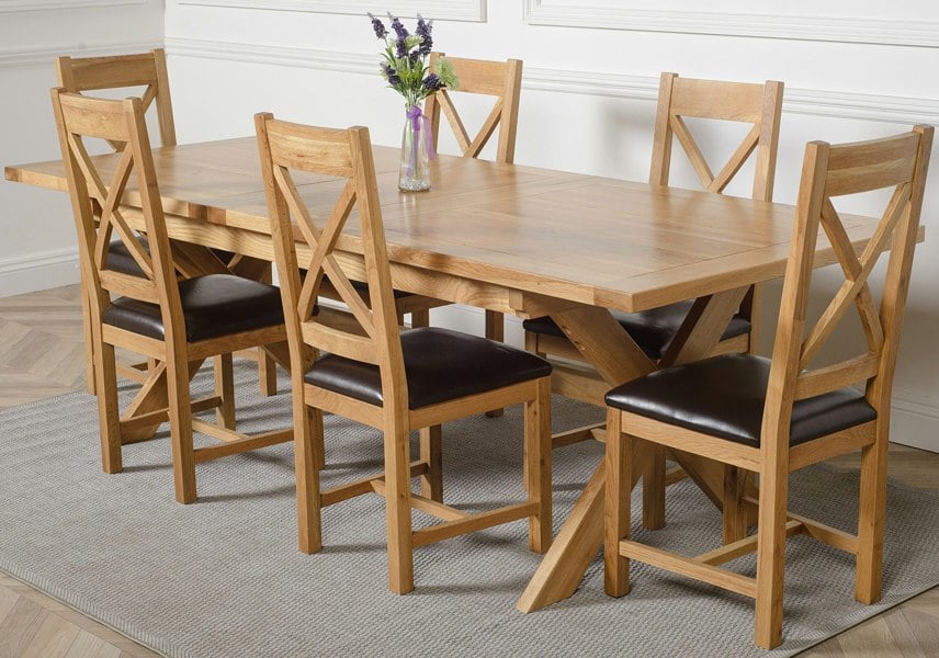 That's Furniture Vermont Cross Leg Oak Extending Dining Table with Berkeley Oak Chairs