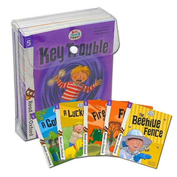 Oxford University Press Biff Chip and Kipper Stage 5 Read with Oxford: 6+: 16 Books Collection Set