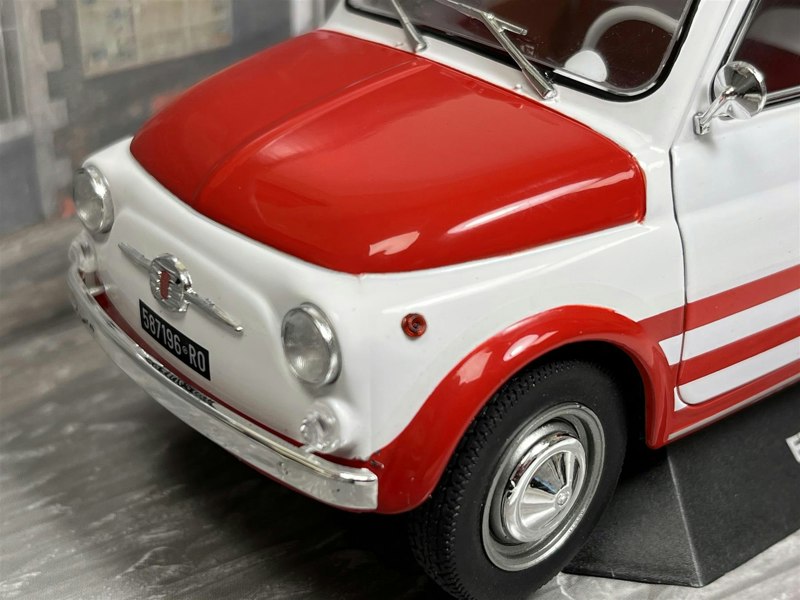 Solido Fiat 500 L Robe Di Kappa White Red 1965 1:18 Scale 1801408