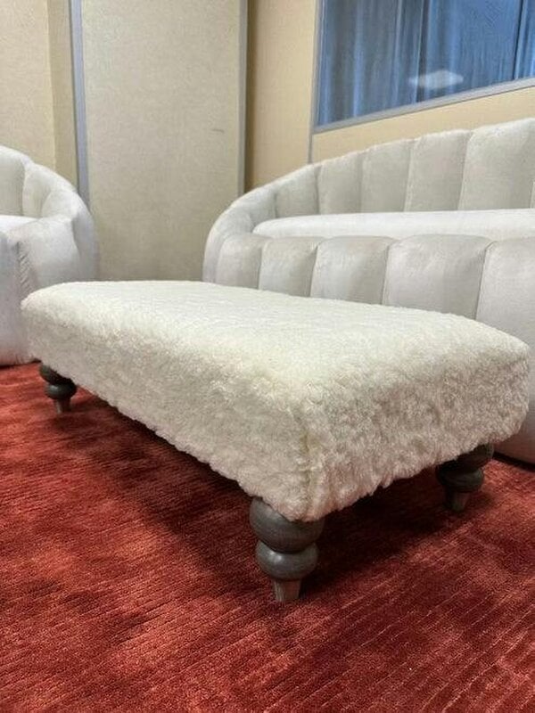 ISTOOLS Luxury Footstool – Soft Cozy Fur Bench for Living Room Comfort - 30 x 20 Inches (76 x 51cm)
