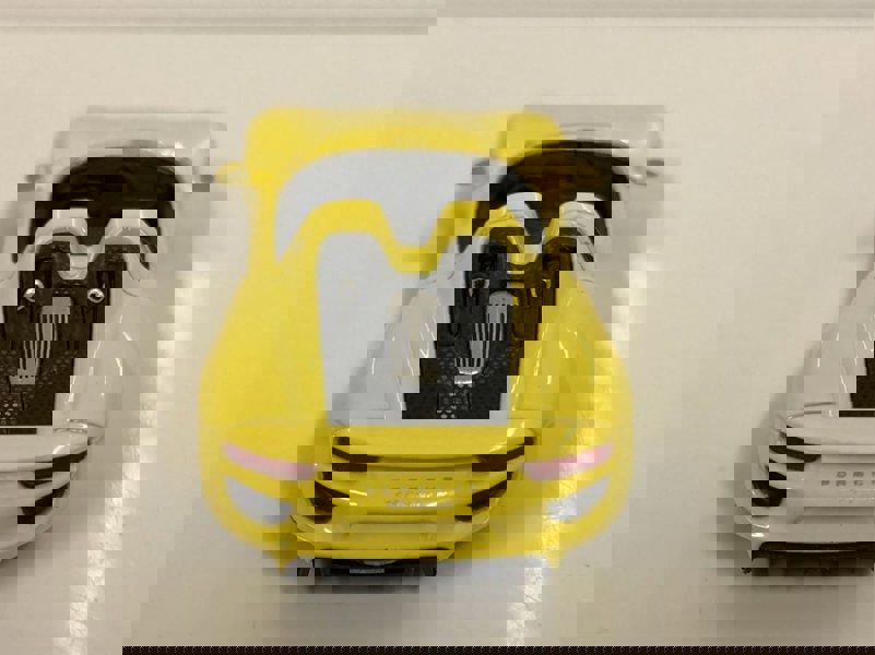 minichamps 870062131 porsche 918 spyder 2013 yellow 1:87 scale