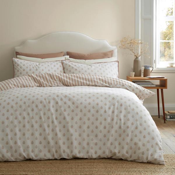 Emily Bond Jaipur Leaves Cotton Reversible Duvet Cover Set Cream / Natural