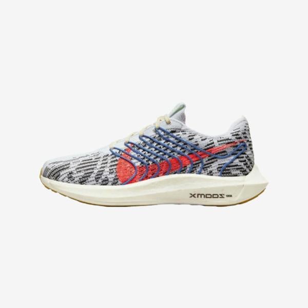 Nike Sneakers   in  White