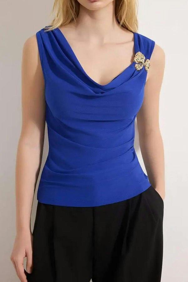WOVCOR Fitted V-neck Knitted Blouse with Accessory Details