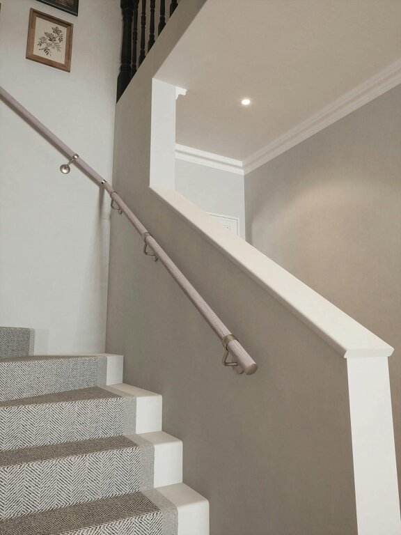 Handrails Direct Pattingham Grey Wood Single Winder Handrail