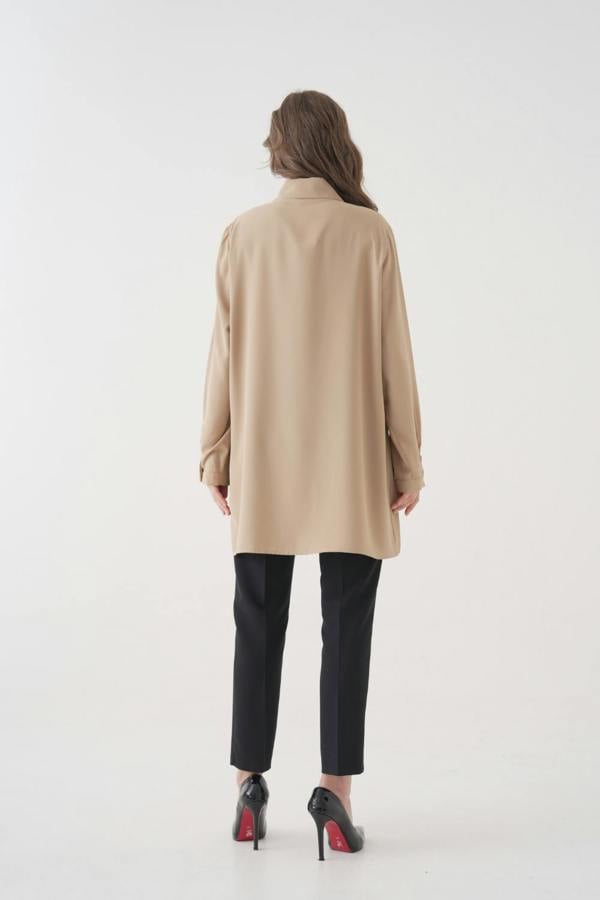 Hoxton Gal Oversized Long Sleeves Tie-Neck Tunic in Beige