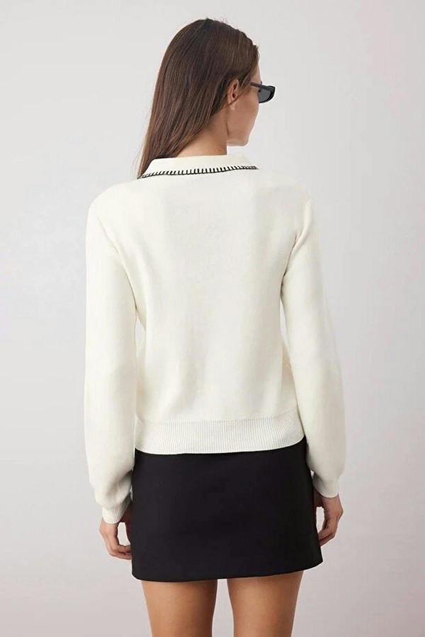 WOVCOR Cotton Knit Sweater with Collar and Stitching Details