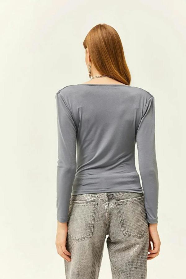 Hoxton Gal Padded-Pleated V-Neck Blouse