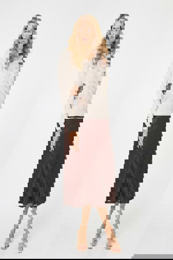 Beige | Floral Embroidered Detail V-Neck Jumper
