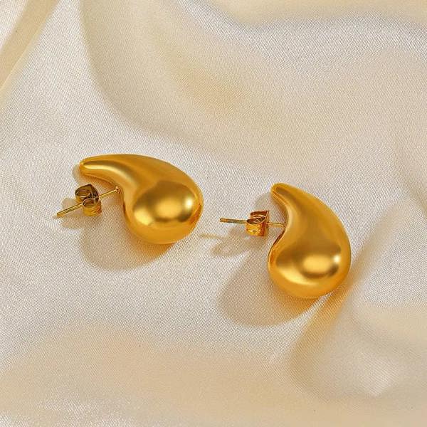 Elk & Bloom Medium Chubby 14K Gold Teardrop Drop Studs