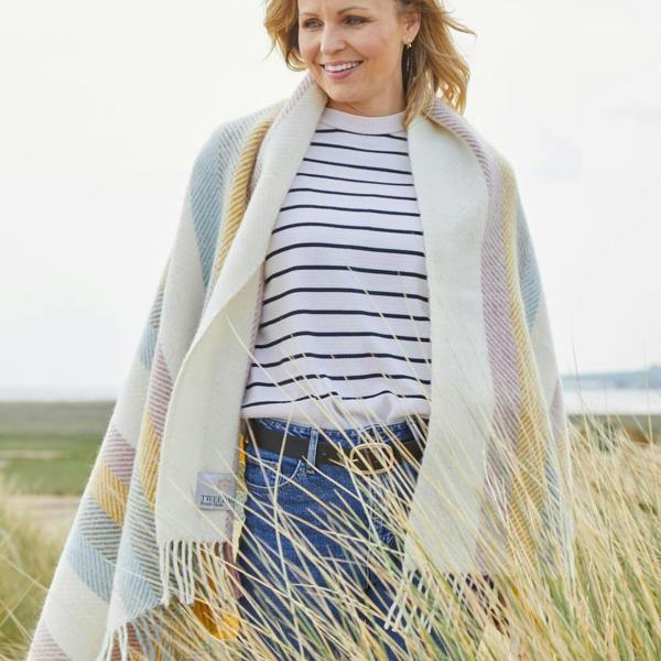Lifestyle Stripe Primrose Throw - 150 x 183cms