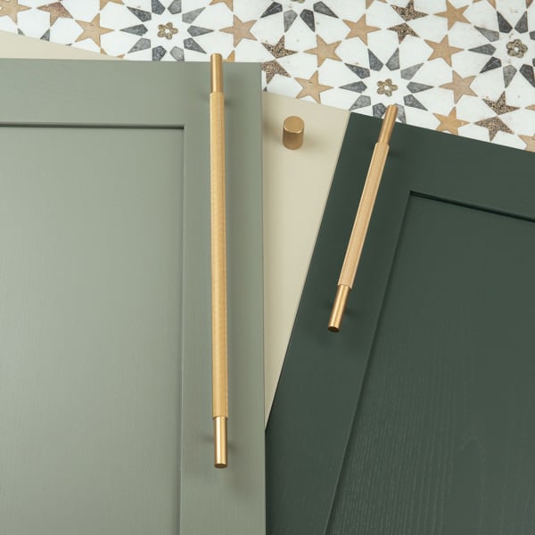 Handle & Home Knurled Brass Bar Handles and Knob