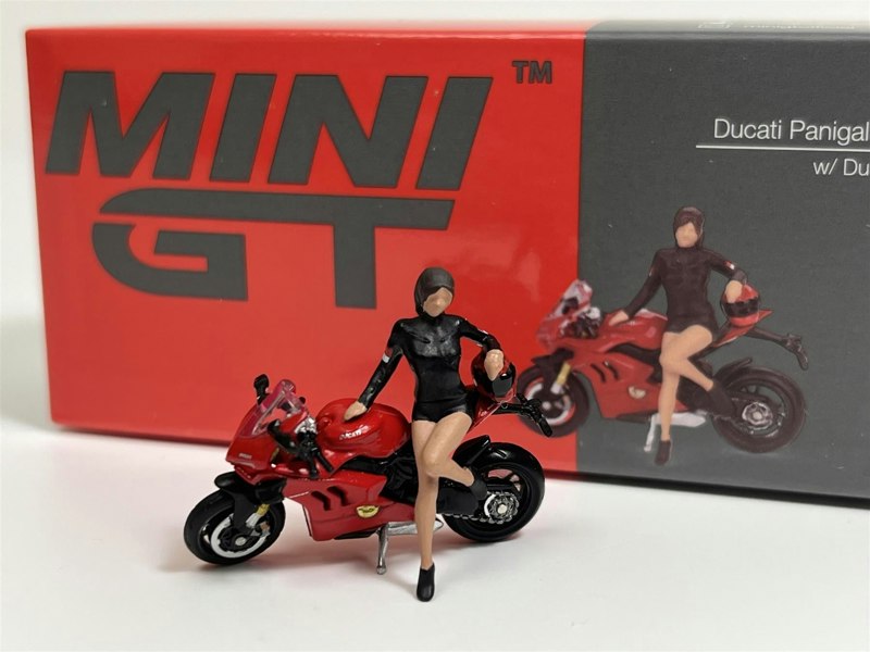 Mini GT Ducati Panigale V4 S with Ducati Girl 1:64 Scale MGT00682L