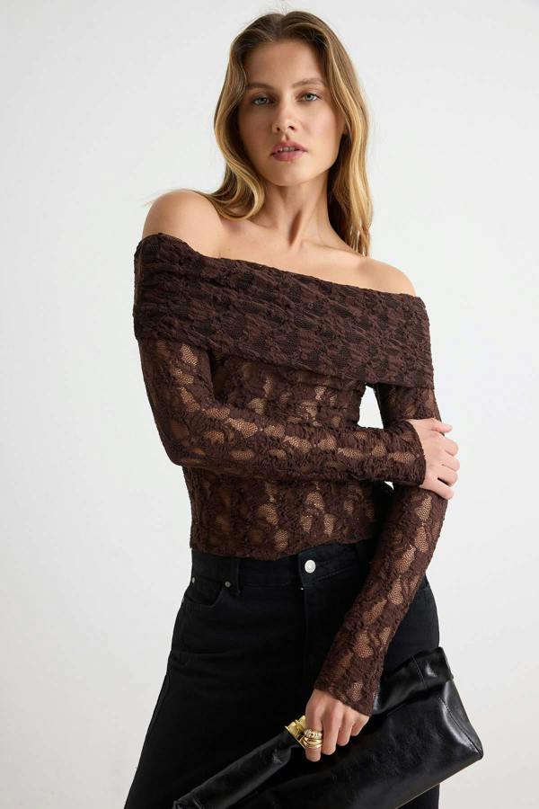 WOVCOR Fitted Carmen Neck Long Sleeve Lace Knit Blouse - Brown
