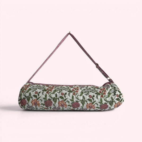 Hayley & Co Yoga Mat Bag | White Garden Floral Print