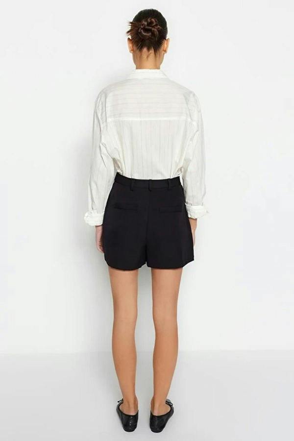WOVCOR Ribbed Detailed Woven Shorts