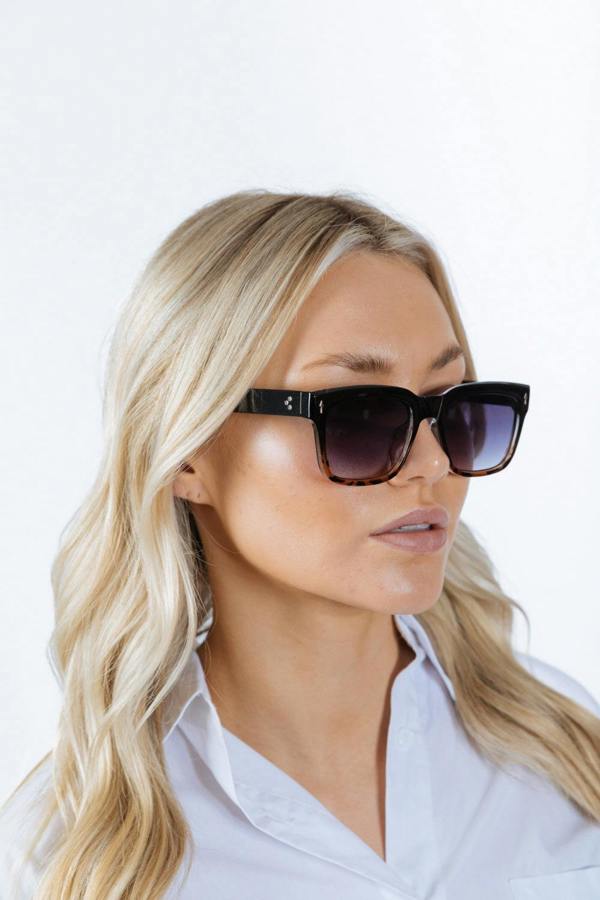 Square Sunglasses in Black Leopard - svnx