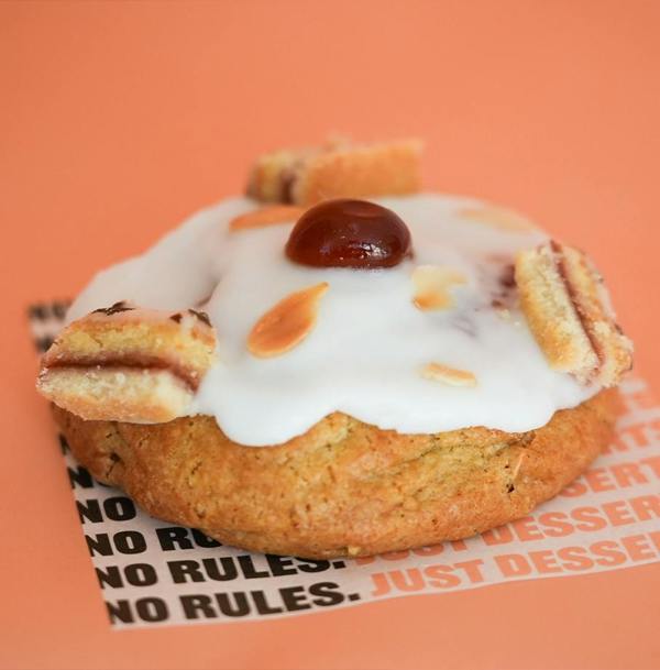 Pleese Cherry Bakewell Cookie