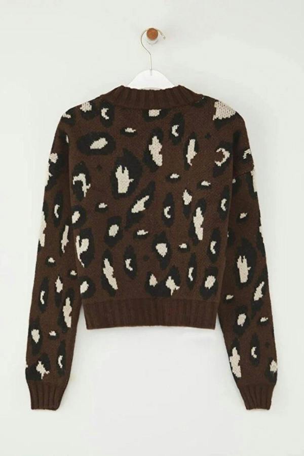 WOVCOR Leopard Patterned Crop Soft Textured Knit Cardigan